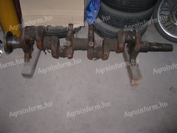 T-130 d�zer f�tengely