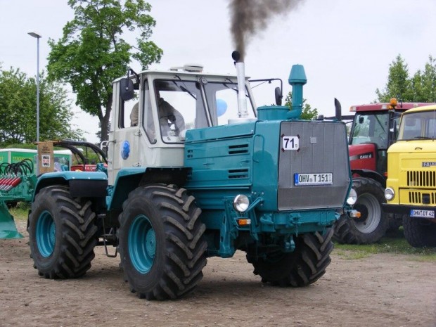 T 150 T150 traktor alkatrszek