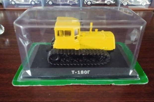 T 180 G traktor kisauto modell 1/43 Elad