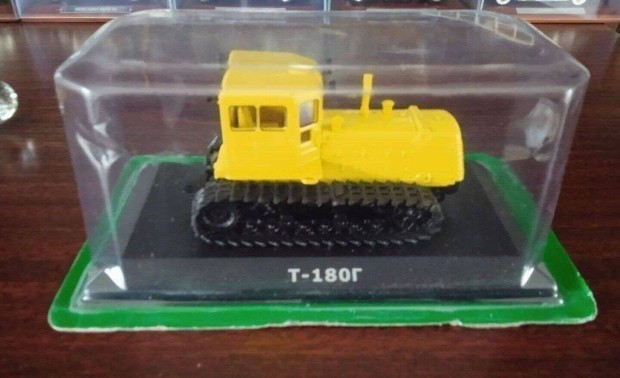 T 180 G traktor kisauto modell 1/43 Elad