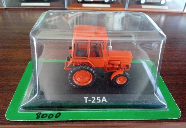 T 25A traktor kisauto modell 1/43 Elad