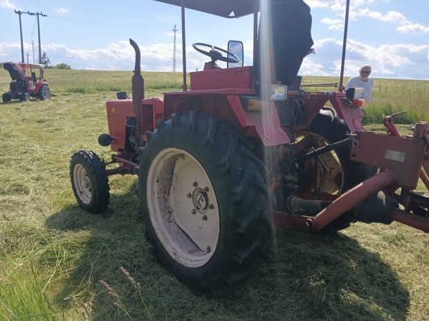 T 25 traktor