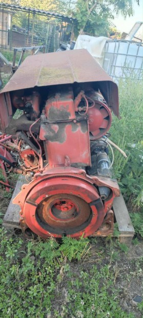 T 25 traktor 