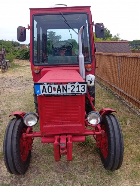 T 25 traktor friss műszakival eladó