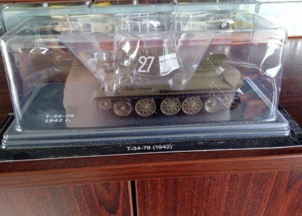 T 34-76 "Tanki dea" tank kisauto modell 1/43 Elad