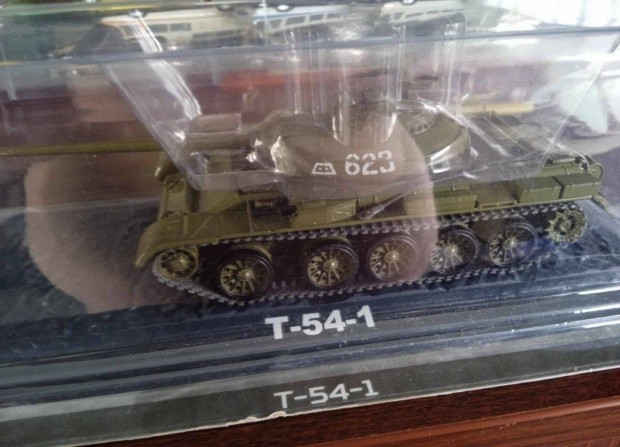 T 54-1 "Tanki dea" tank kisauto modell 1/43 Elad