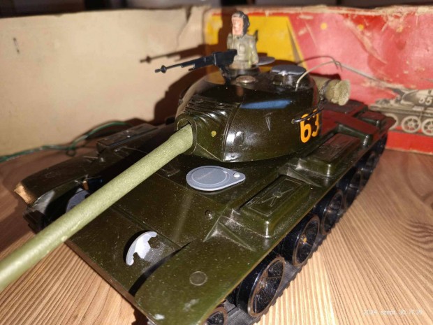 T 54 tvirnyts tank DDR