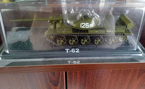 T 62 "Tanki dea" tank kisauto modell 1/43 Elad