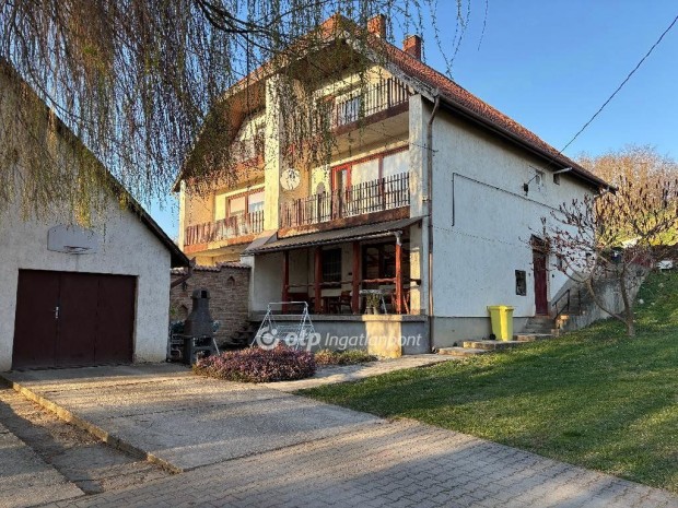 Tabi 163 nm-es h�z elad�