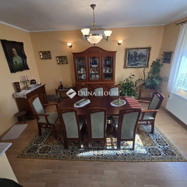 T�borfalvai elad� 145 nm-es h�z