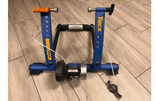 Tacx Force Trainer kerkpr edz grg kerkpros edzgrg