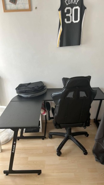 Tgas HERO 6.0 sarokasztal fekete sznben