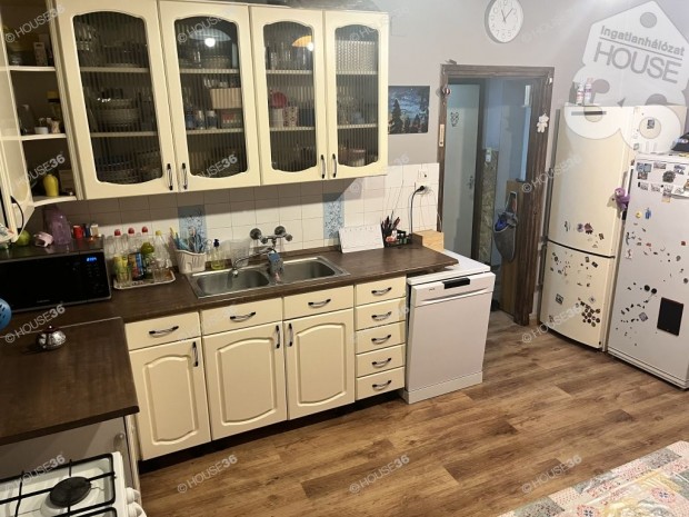 T�gas csal�di h�z Kadafalva sz�v�ben, remek adotts�gokkal!