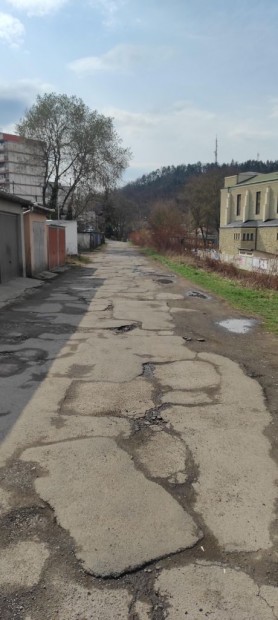 T�gas gar�zs a v�rosk�zpontn�l olcs�n kiad�.