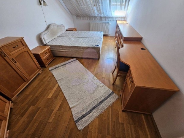 T�gas lak�s kiad� a Bem t�ren