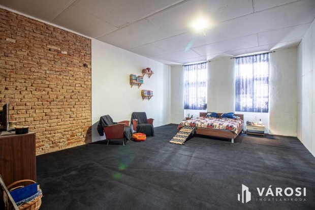 T�gas otthon, hatalmas terek