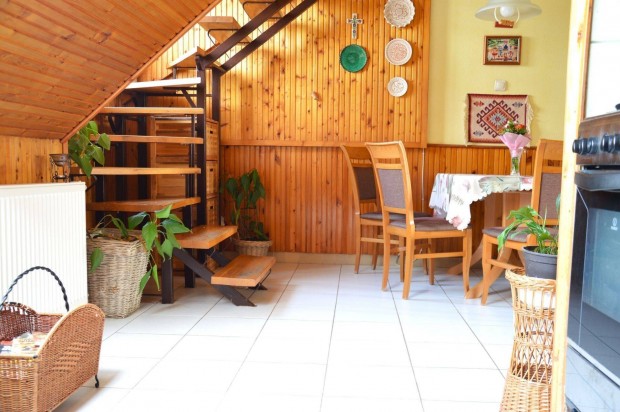 T�gas panor�m�s lak�s