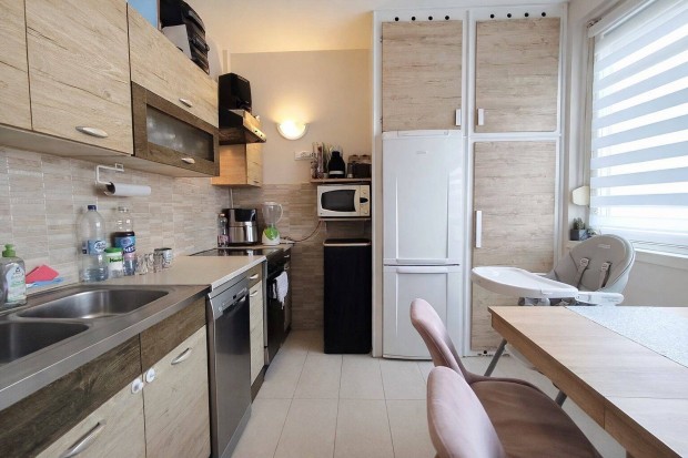 T�gas terek, biztos h�tt�r, kiv�l� lok�ci�