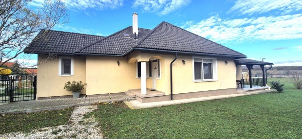 T�gas z�nkai otthon