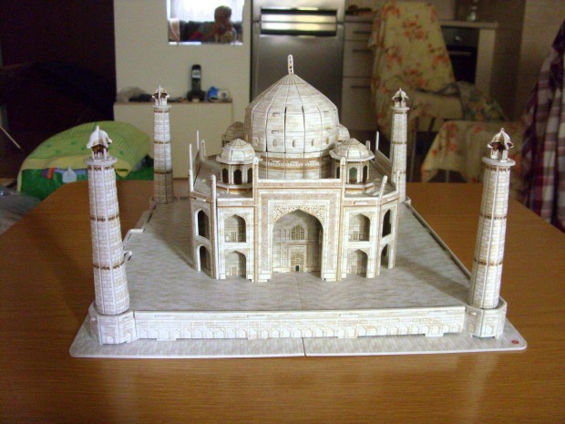 Taj Mahal 3D puzzle 28 x 28 x 17 cm