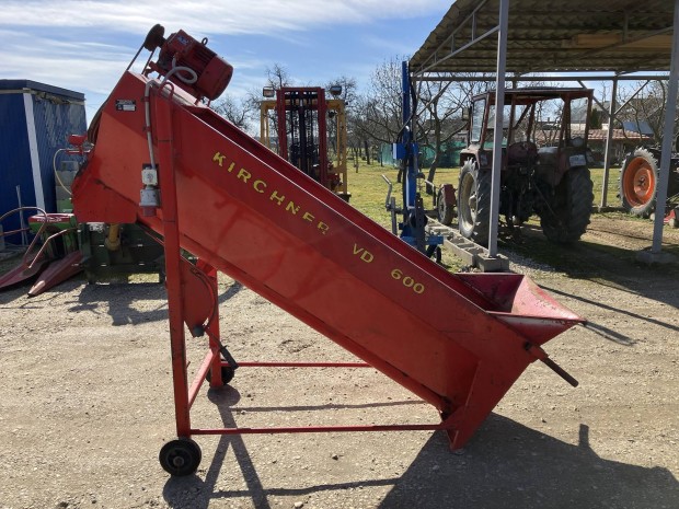 Takarmánykeverő tápkeverő 600 liter