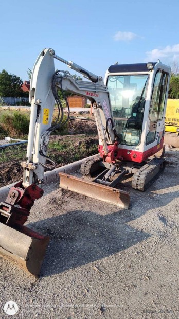 Takeuchi TB219 Power tilt sok kanl