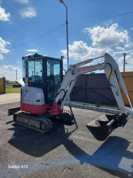 Takeuchi TB23R Gumihevederes kotrgp 