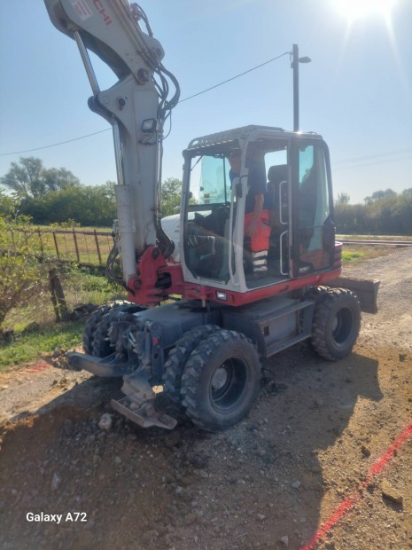 Takeuchi TB295W Gumikerekes forg-kotrgp 