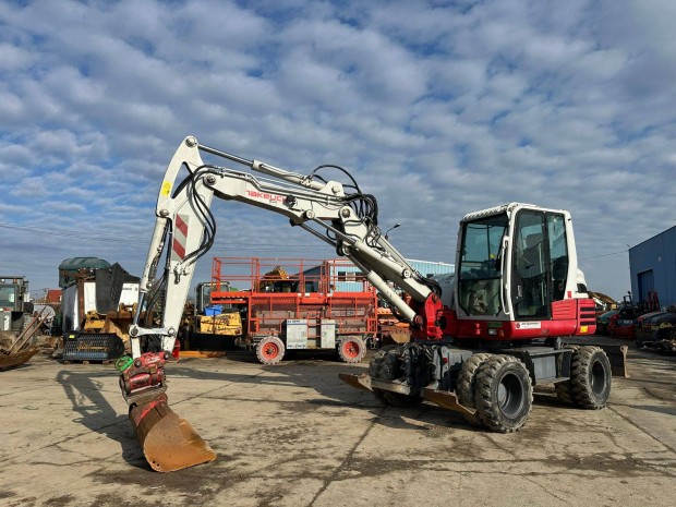 Takeuchi TB295W gumikerekes kotr�