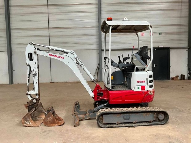 Takeuchi TB 215 R / 1.620 h üzemóra / Lízing 20%-tól