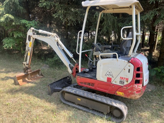 Takeuchi Tb216 minikotró árokásó