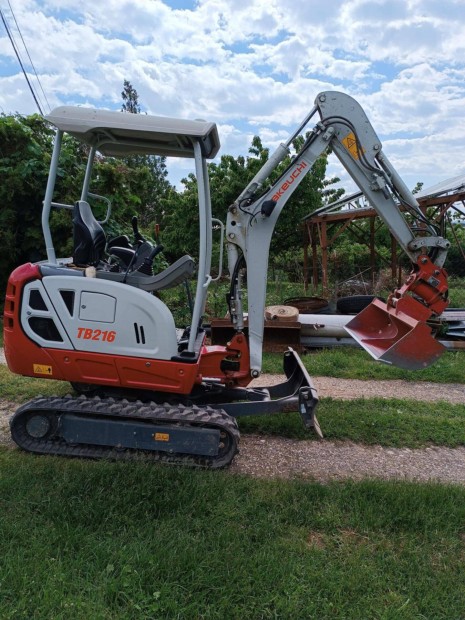 Takeutchi Tb 216
