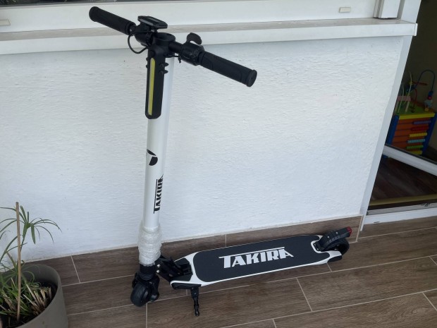 Takira elektromos roller új