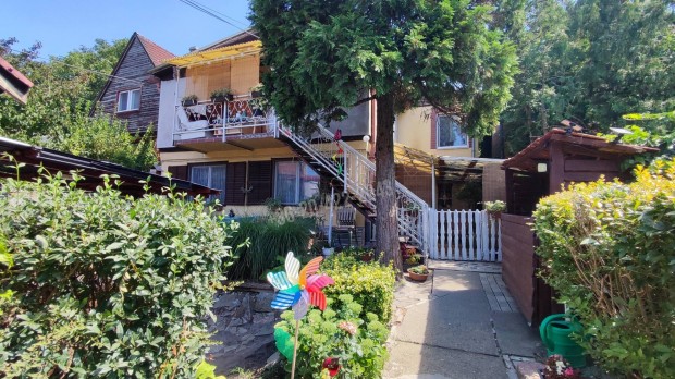 Taksonyban, a Kis-Dun�t�l 1 utc�ra elad� �n�ll� csal�di h�z 1433_mj