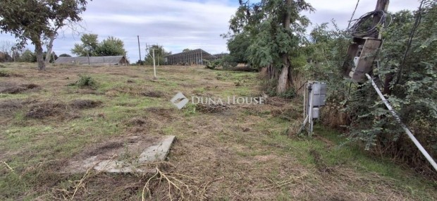 Taksonyi elad� 2555 nm-es telek