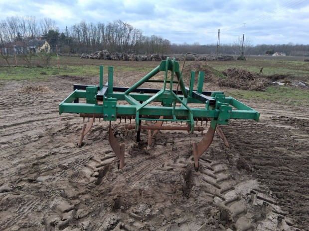 Talajlaz�t� 5 db �velt k�ses t�sk�s hengerrel