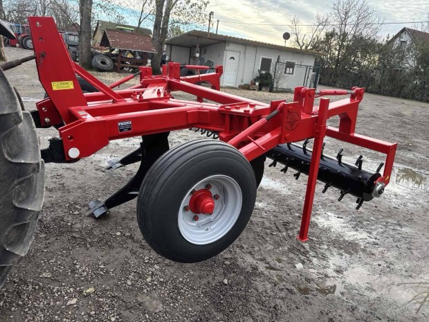 Talajlazt Ih 3 kses altalajlazt lazt