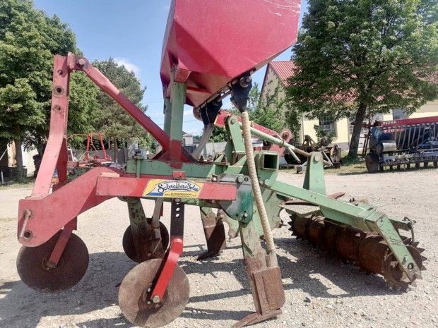 Talajlazító , gruber 120 cm.-es, műtrágya adagolóval