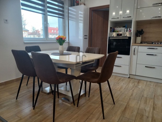 Tal�lja meg otthon�t G�rbeh�z�n: 2 szoba, t�gas �lett�r, ide�lis k�r�l