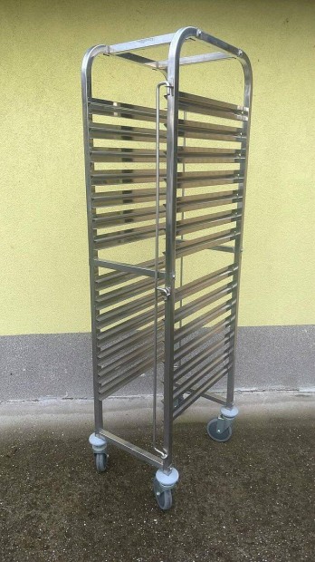 T�lcatart� kocsi 15 szintes GN1/1-es m�ret� �llv�ny kerekekkel