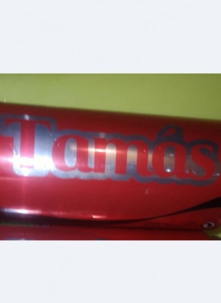 Tamás névre keresztelt Coca Cola alumínium doboz