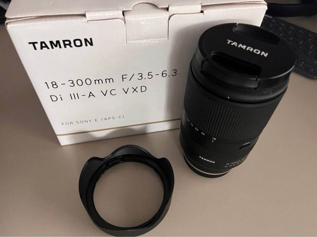 Tamron 18-300mm f/3.5-6.3 Di III-A VC Vxd Lens Sony E Mount (B061S)