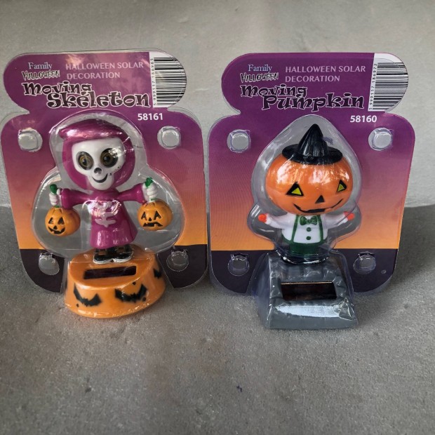 Táncoló Szolár Halloween-i mozgó csontváz figura töklámpával + tök