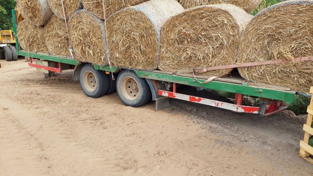 Tandem pótkocsi bálaszállító trailer traktor