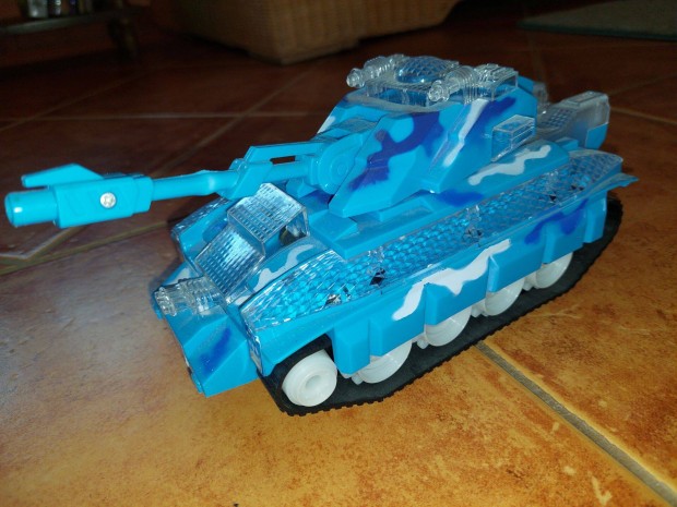 Tank 20 cm - jr,vilgit, hangot ad