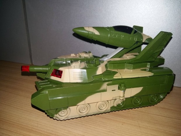 Tank 20 cm-es