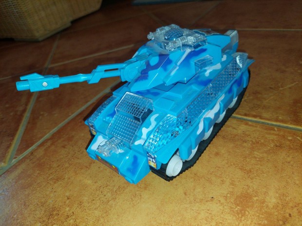 Tank 20 cm-es