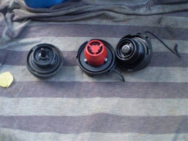 Tanksapk�k elad�k