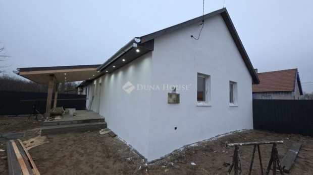 T�pi�bicskei 74 nm-es h�z elad�