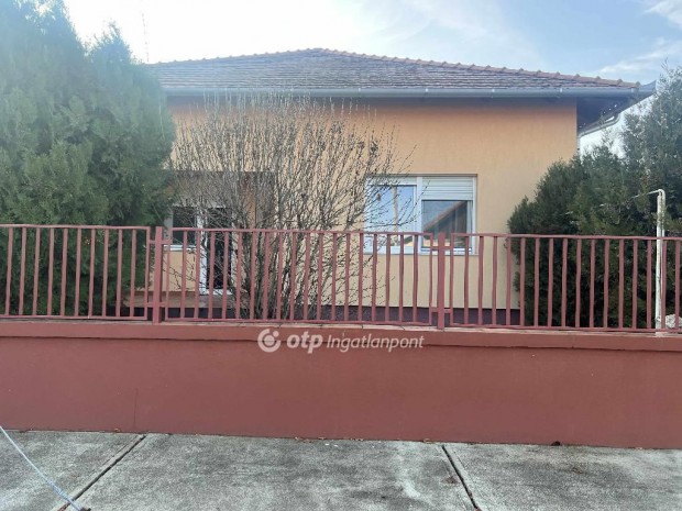 T�pi�gy�rgyei elad� 105 nm-es h�z